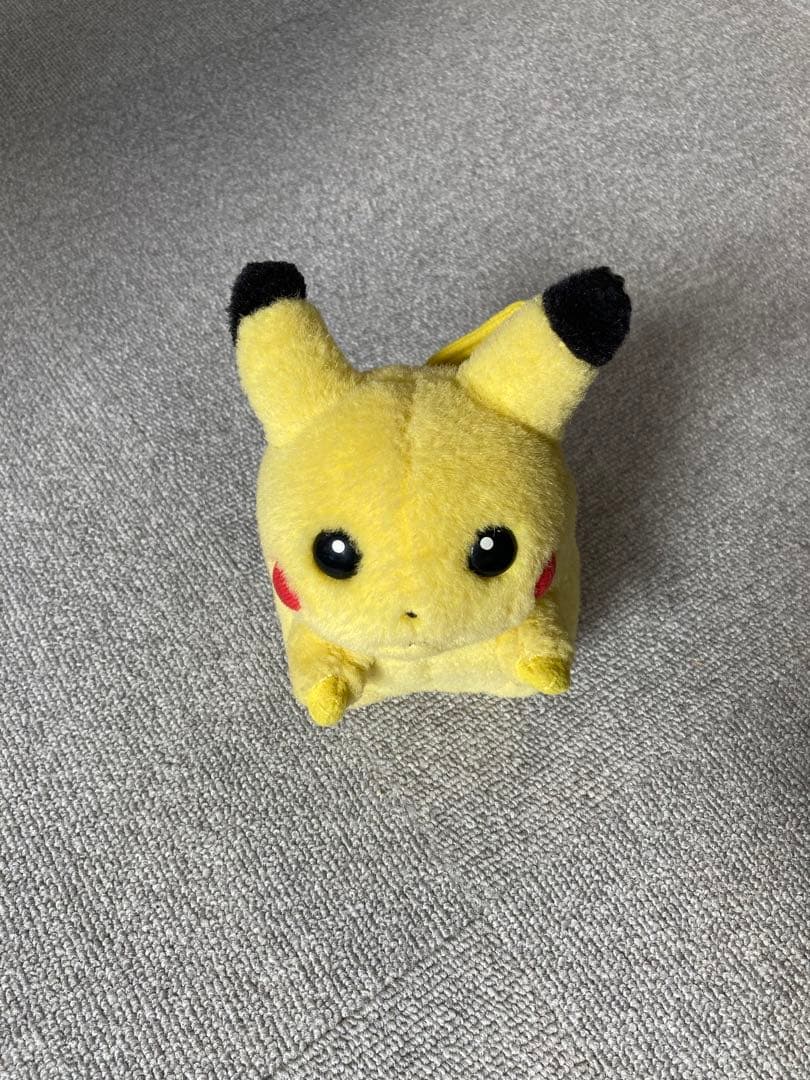 初代　ピカチュウ　ぬいぐるみ　TOMY