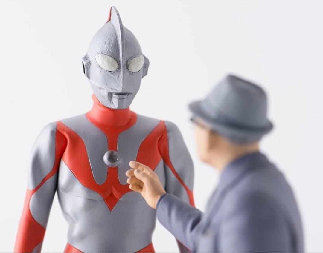 新品未開封 限定生産300個 1/12 円谷英二氏とウルトラマン スタチュー
