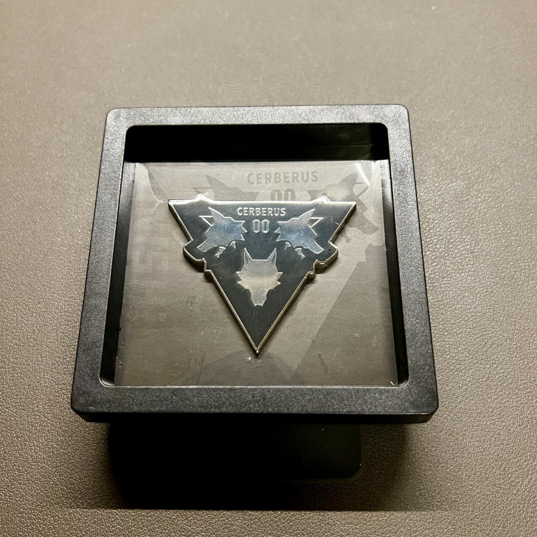 公式グッズ】パニグレ小隊ロゴピンバッジ ケルベロス パニシング