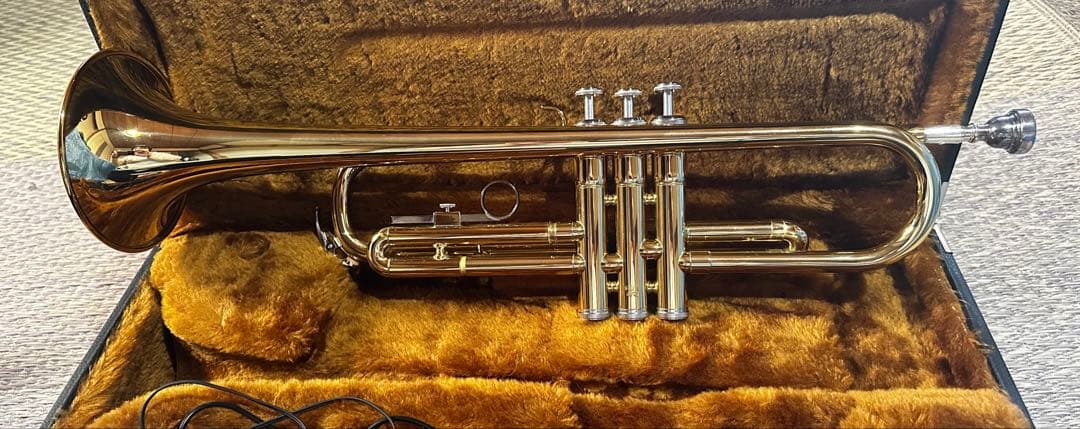 【YAMAHA】ゴールド トランペット -Silent BRASS付-