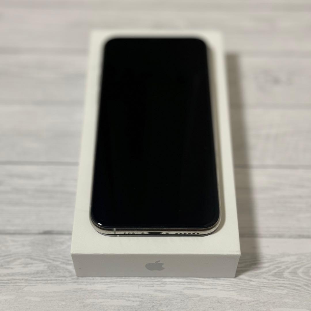 美品】iPhone 11 Pro 64GB シルバー バッテリー容量93% - メルカリ