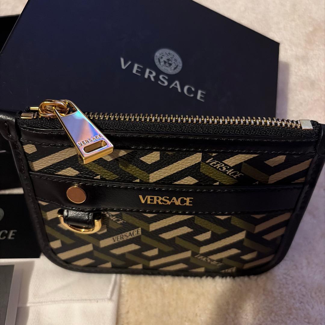 【箱付き新品未使用品】ギフトにVersaceヴェルサーチ ケース