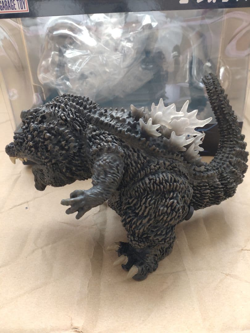 デフォリアル　ゴジラ（2001）発光Ver. 限定版