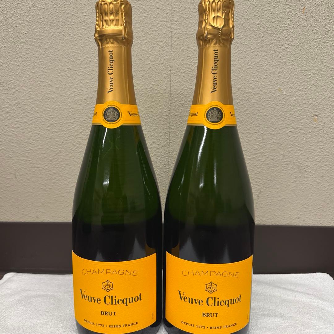 Veuve Clicquot Brut シャンパン 750ml 2本セット - メルカリ