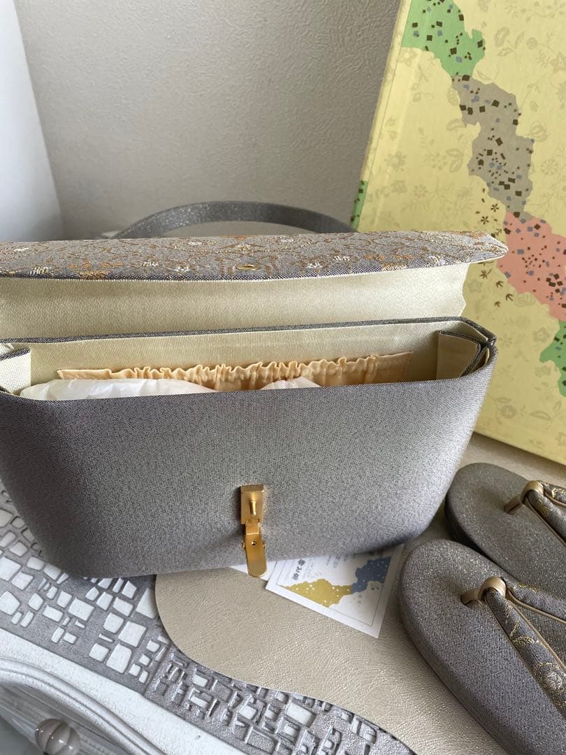 伊と忠　グレー 花柄 佐賀錦和装用バッグと草履セット