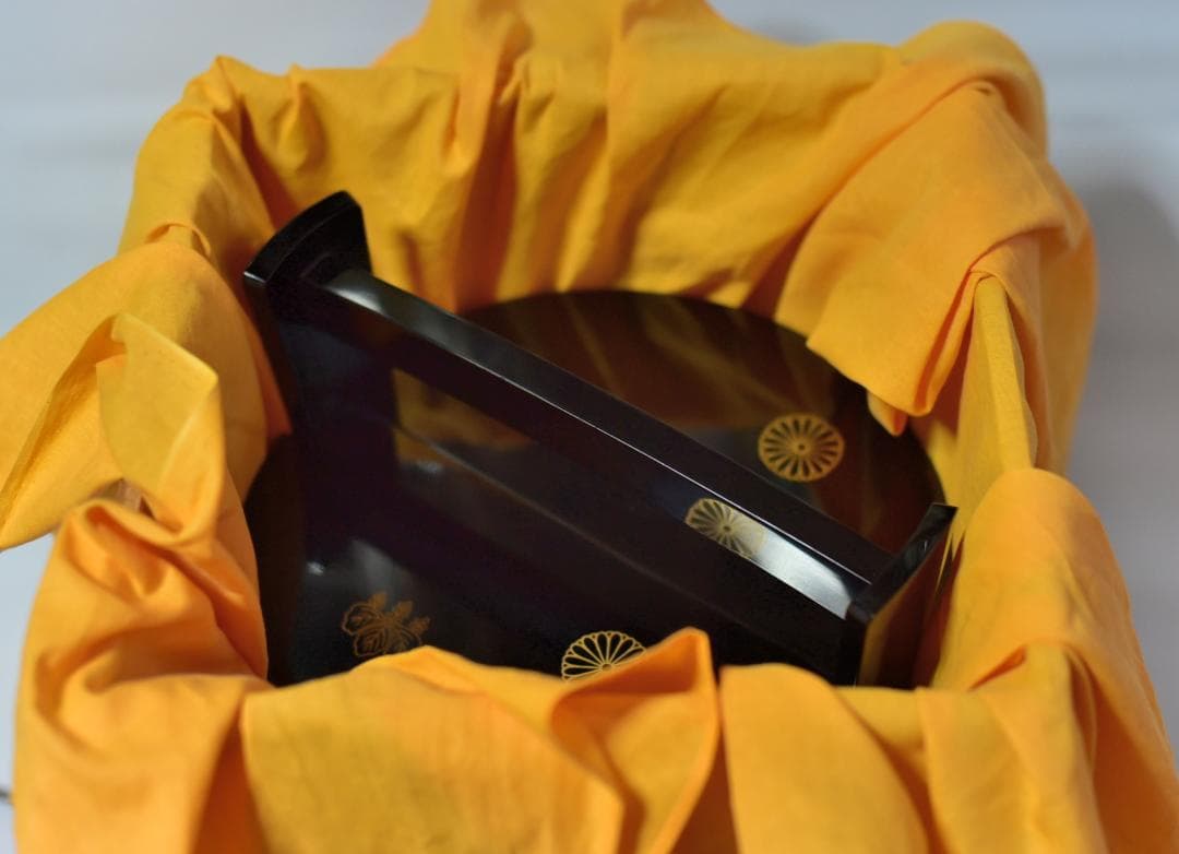 真塗光越造 蔦、桐紋手桶水指 【極上品】お茶道具／共