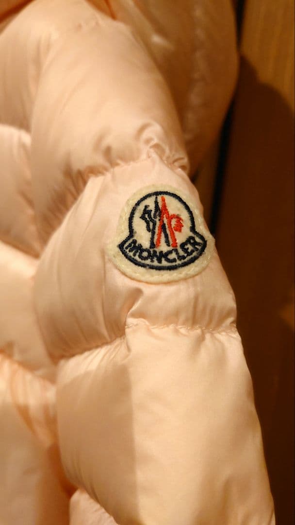【美品】MONCLER ピンク キッズ ダウンジャケット