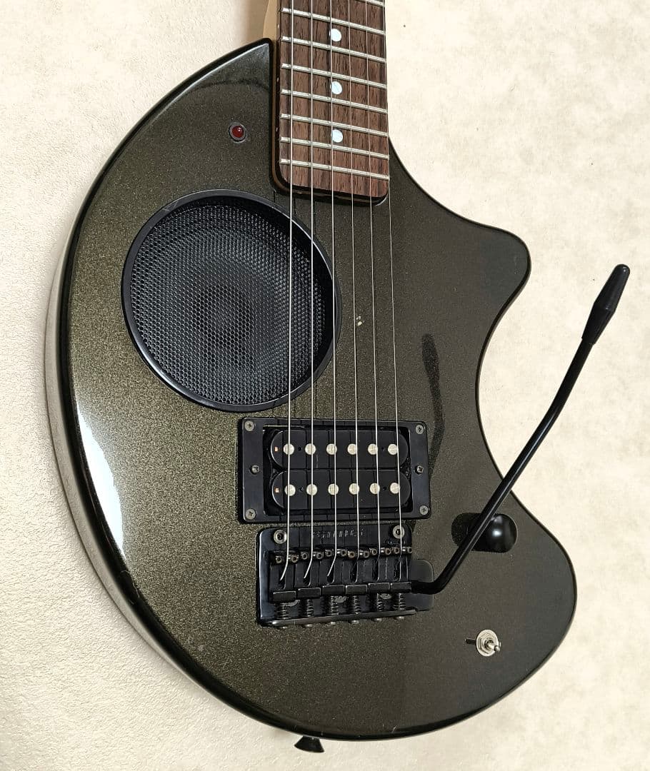 【美品】ZO-3 芸達者 MB アンプ内蔵ミニギター 専用ソフトケース付