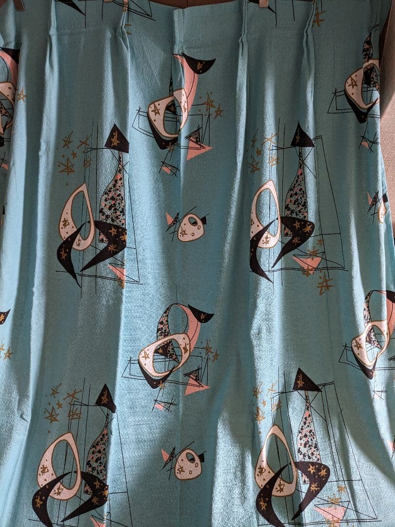 50'柄カーテン2枚ブルーパレット200