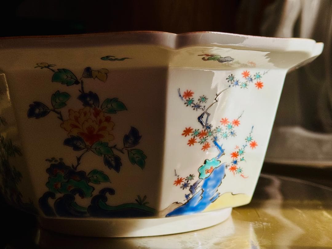 レア12代 柿右衛門・濁手 「八角菓子」・乳白色・新品同様