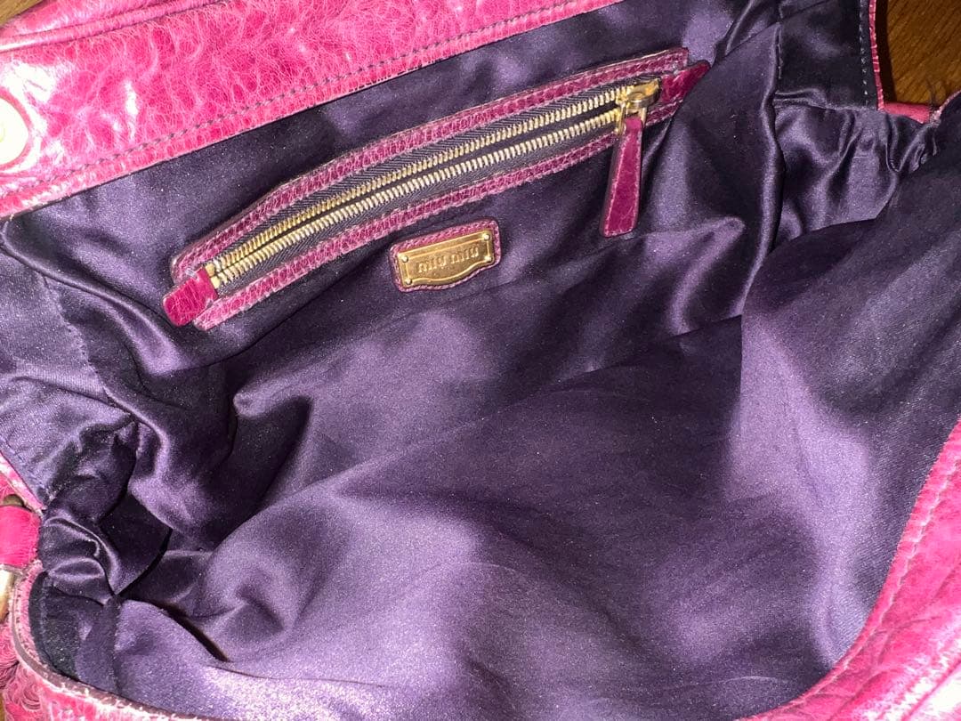 Miu Miu バーガンディレザー ハンドバッグ