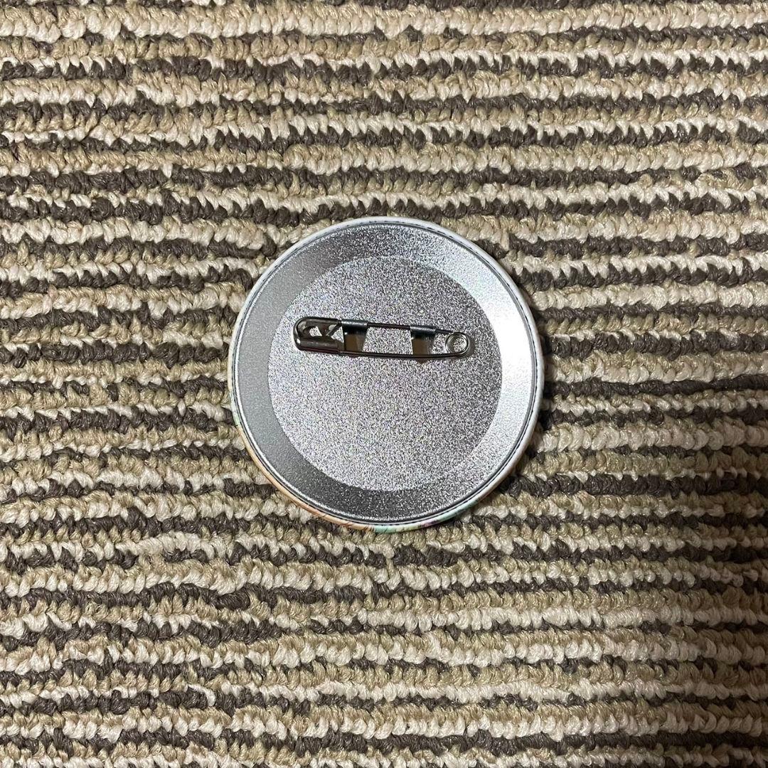 巴日和　フィーチャー　缶バッジ