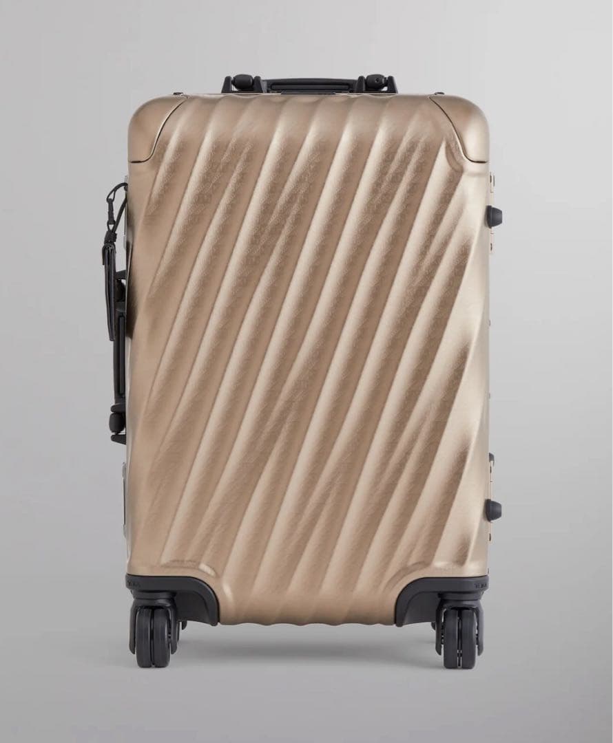 TUMI KITH コラボ キャリーケース　インターナショナルキャリーオン TUMI KITH コラボ キャリーケースインターナショナルキャリーオン