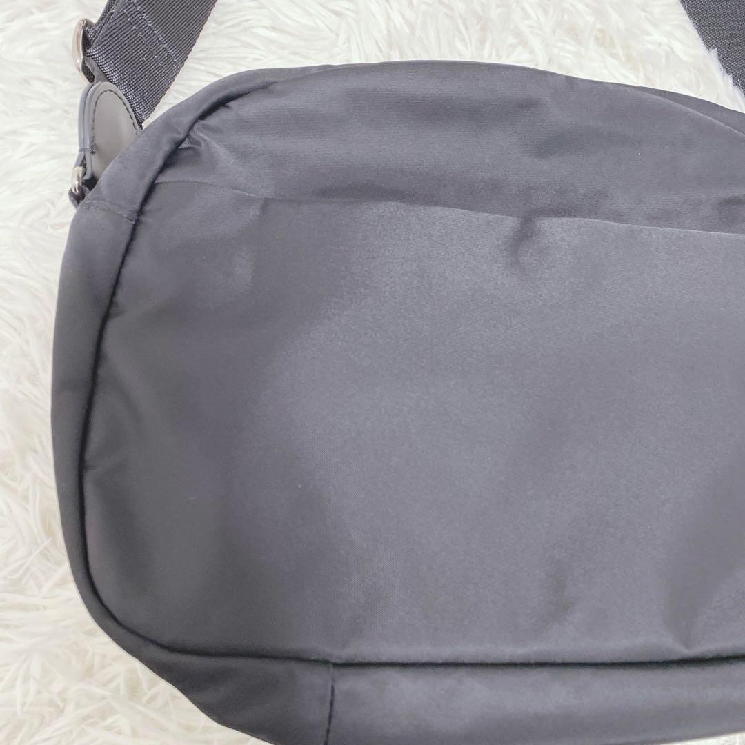 極美品 agnes b. アニエスベー ナイロンショルダーバッグ 黒 ブラック