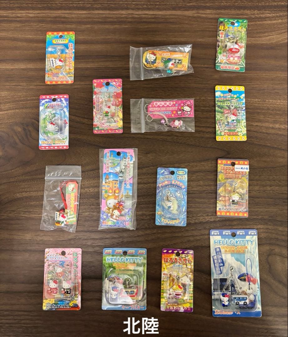 ご当地キティ　ストラップ　113個セット おまけ付き