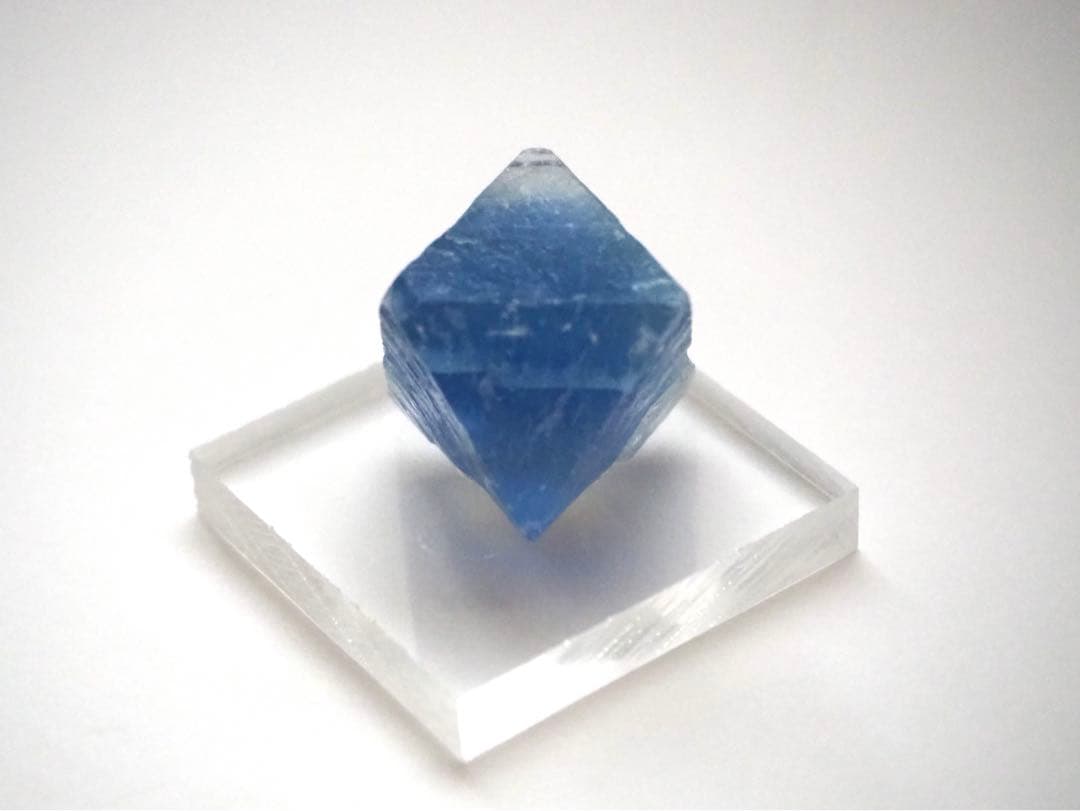 フローライトイリノイ産ブルー蛍石鉱物【B-4】