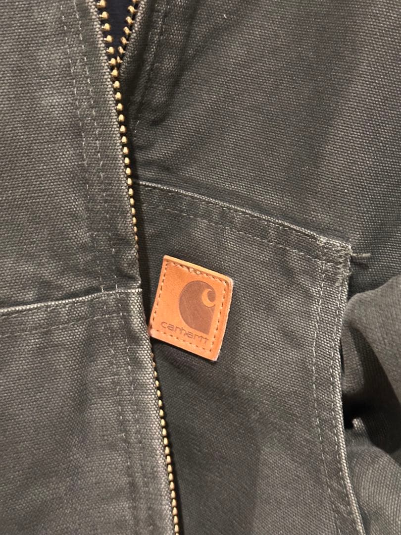 m*d様 【送料無料】カーハート　Carhart ダウンジャケット　Sサイズ