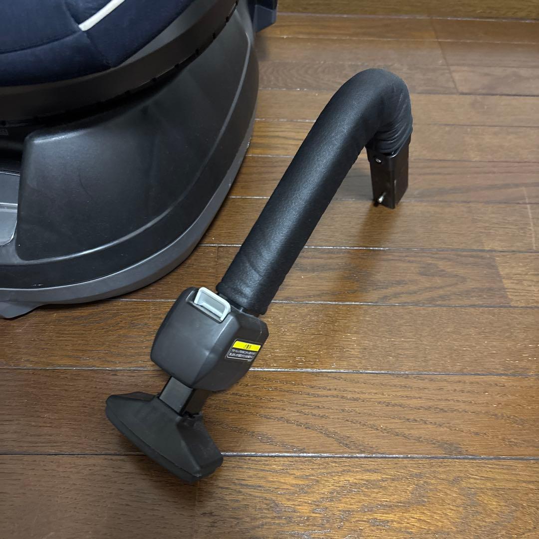 【美品】Combi クルムーヴスマート JJ-550 シートベルト固定 ネイビー