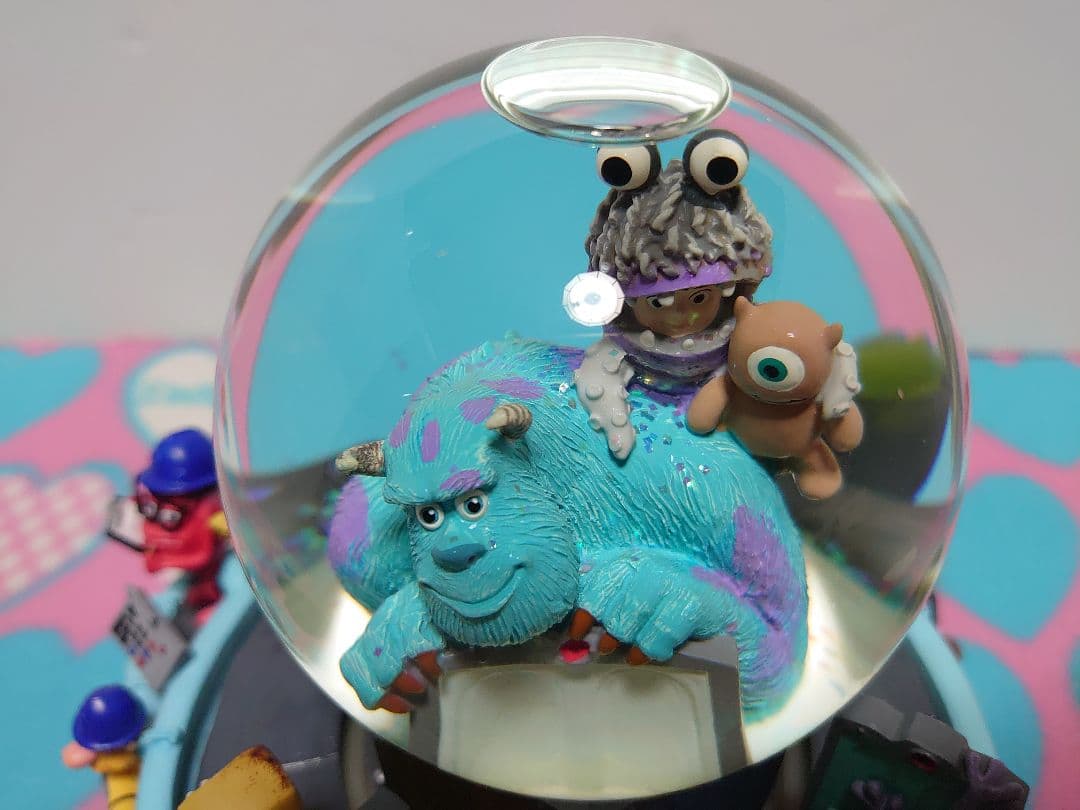ディズニー モンスターズインクスノーグローブ スノードーム
