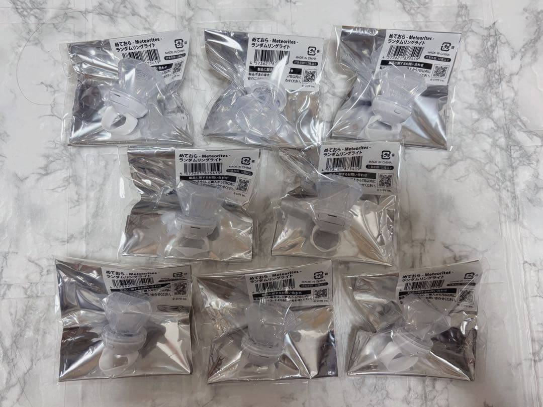 メルト・ダ・テンシくん 等身缶バッジ×リングライト