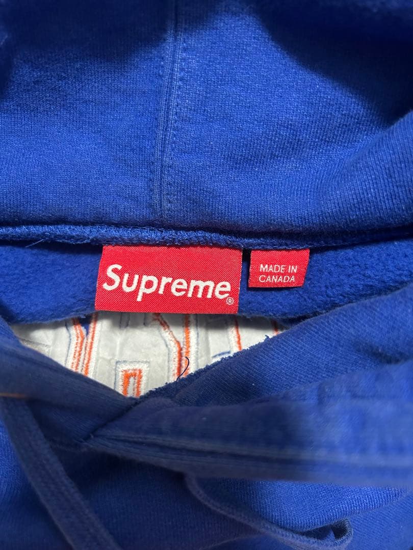 希少 コムドットゆうた着用モデル supreme 刺繍 アーチロゴ パーカー S