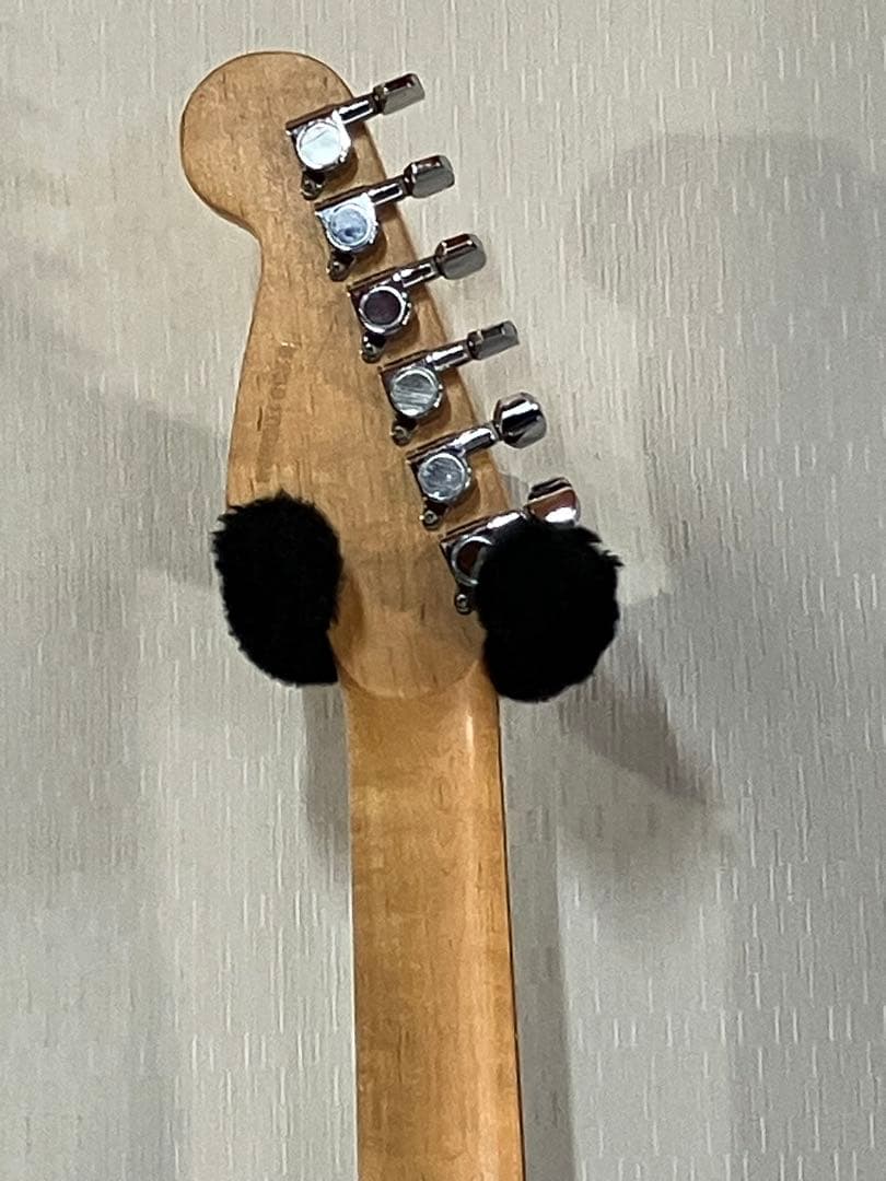 美品！ストラトタイプ・バインディングにfenderストラップ・ソフトケース付き♪