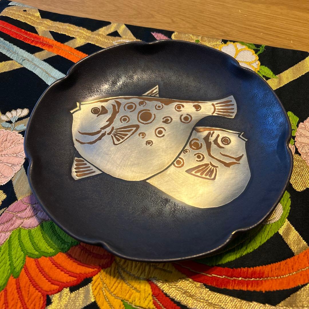 銅製　菓子皿　鎚起銅器　金属工芸品　ふぐ模様 鎚起銅器ブランド「玉川堂」の一生ものの銅器とは？ 【家庭画報