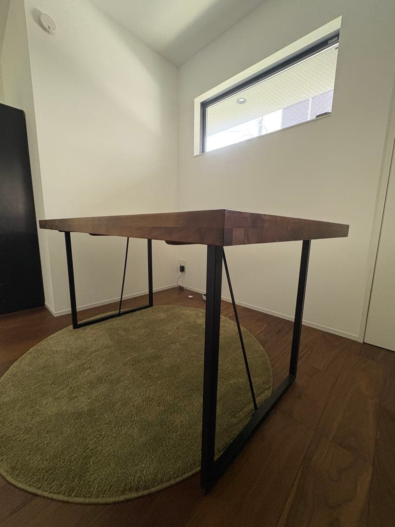 ダイニングテーブル　ウォールナット　アイアン脚　ヴィンテージ風