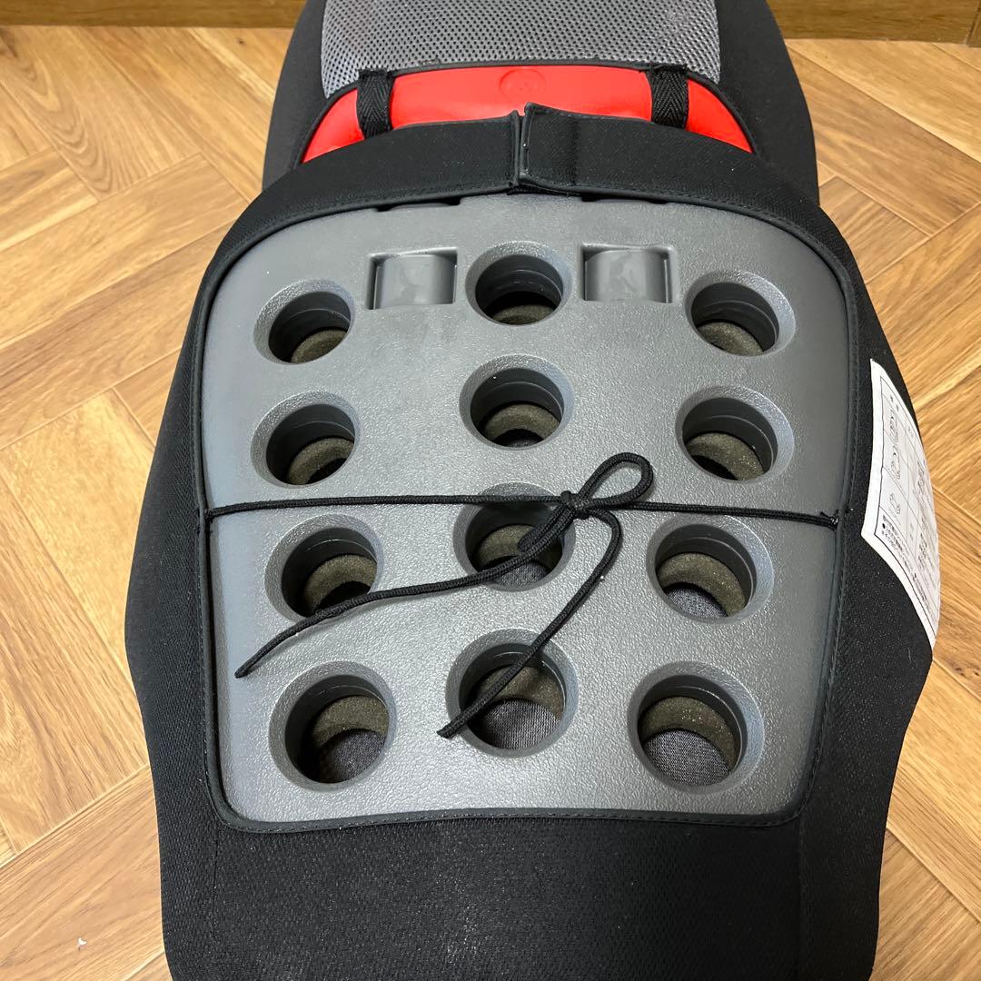 【美品】エールベベ　サラット３　ステップⅡ　グレー　ジュニアシート　AM 253