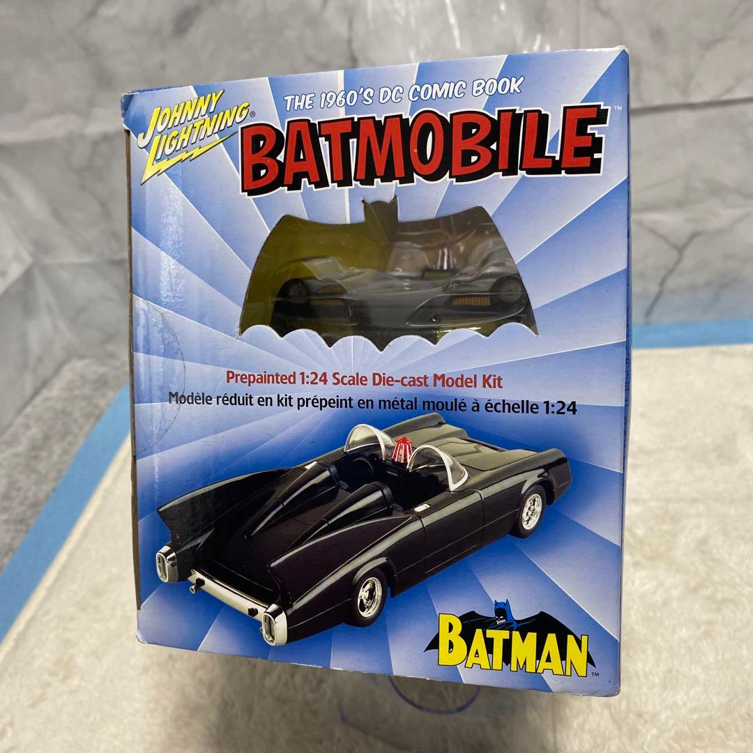 Johnny Lightning Batmobile 1:24 スケール