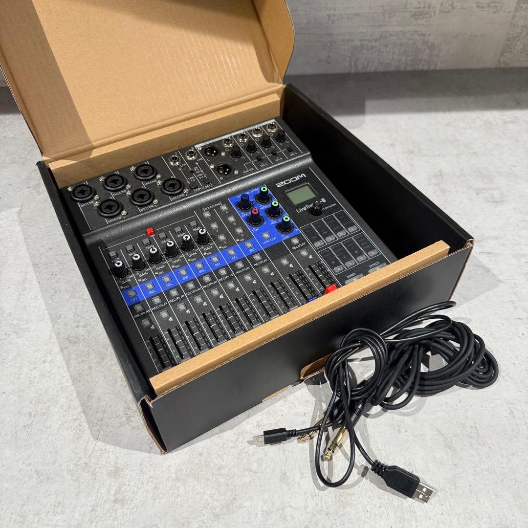 ZOOM LiveTrak L-8 デジタルミキサー 中古/箱付き