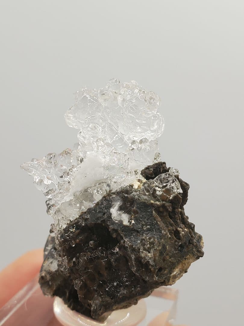 ハイアライトオパール 虹 天然石 原石 鉱物標本 鉱物 母岩付き