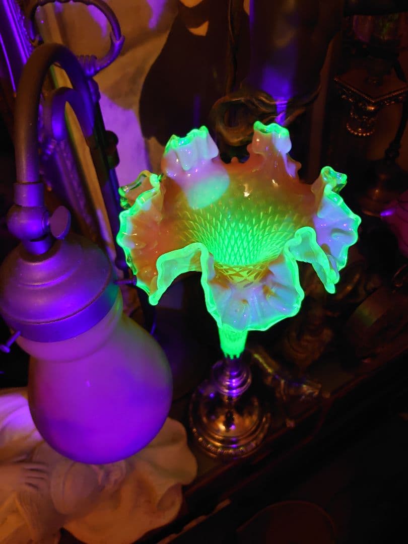 売約済」フランス1890s'ヴィクトリアンクランベリー ヴァセリンSP花器