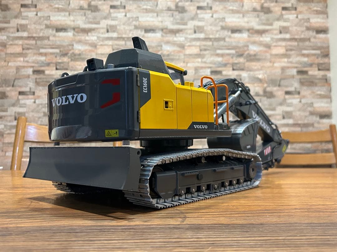 タミヤ1/14 Volvo EC160 油圧ショベル