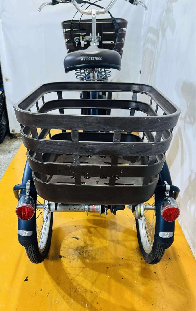 送料無料条件付き 電動三輪車 ラクットワゴン 20/16型 電動自転車中古車