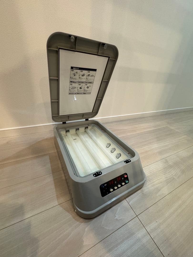 UNNEW 　Tシャツくん シルクスクリーン印刷機