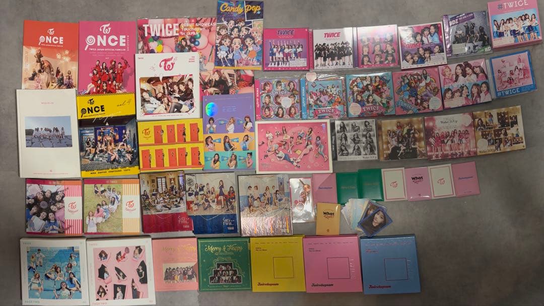 TWICE アルバム・グッズセット TWICE アルバムセット フォトカード付き Amazon.co.jp: TWICE