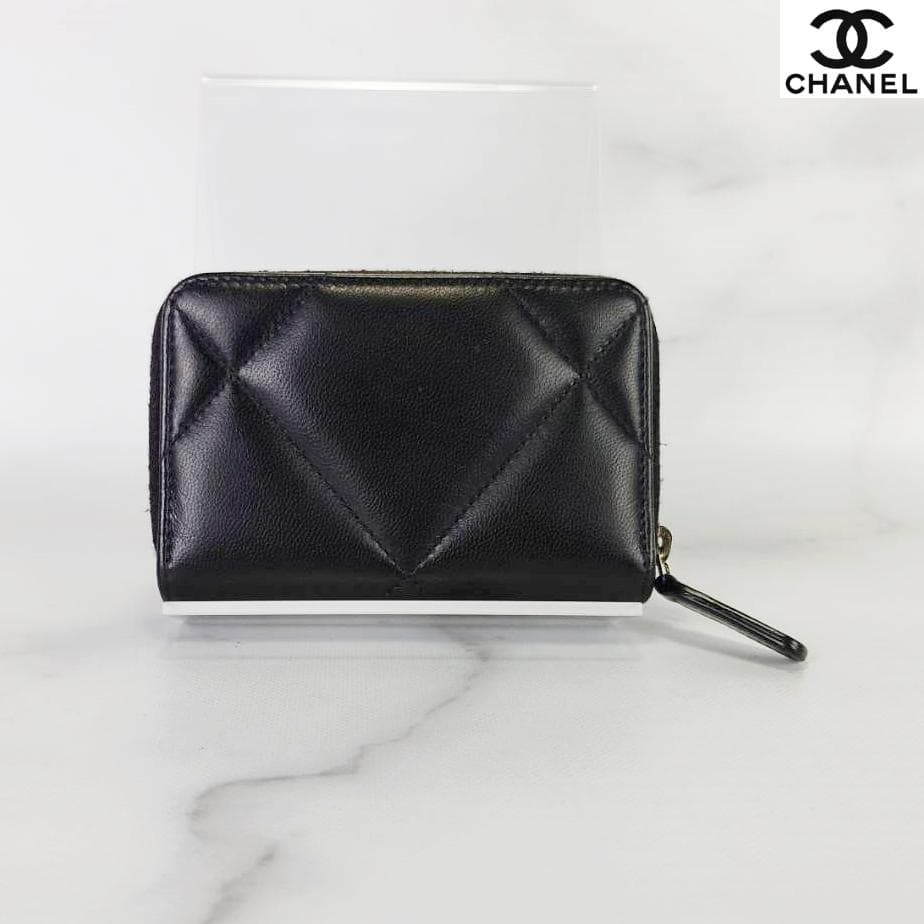 【レンティー】超美品　ラムスキンCHANEL19　マトラッセ　ケース