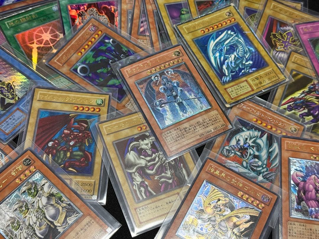 ジャンク】遊戯王 初期 2期 レリーフまとめ 青眼ブルーアイズ マジシャン