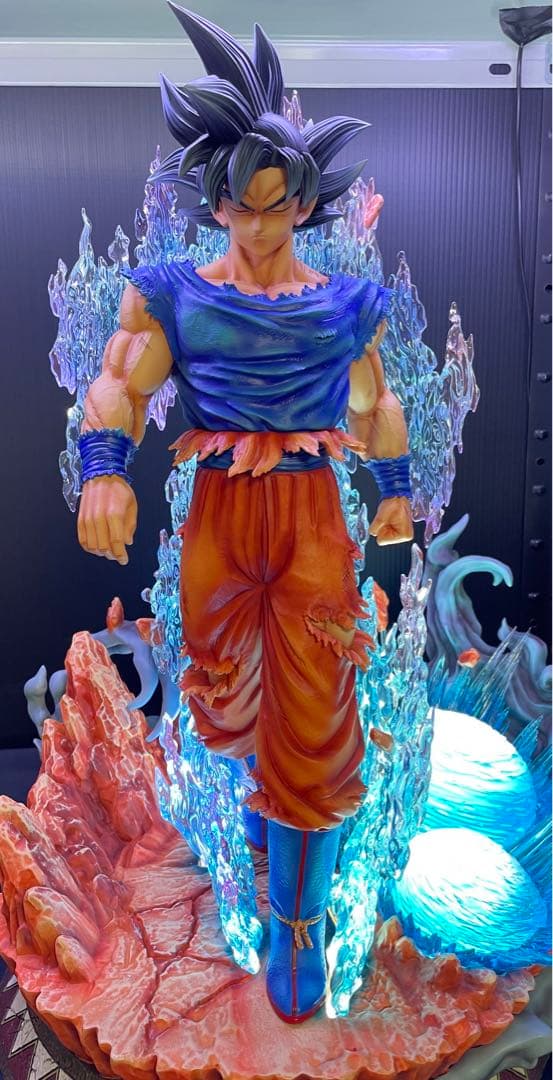 ドラゴンボール　孫悟空　身勝手の極意　フィギュア