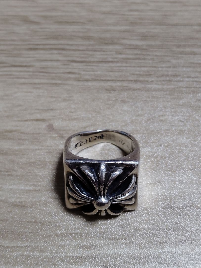 クロムハーツCHプラスピラミッドリング