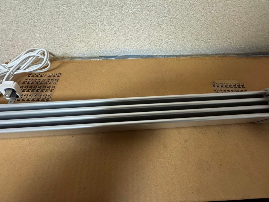 ほぼ未使用 ナカガワ工業 マルチヒーター 窓下ヒーター ZZ-NM1200 残3