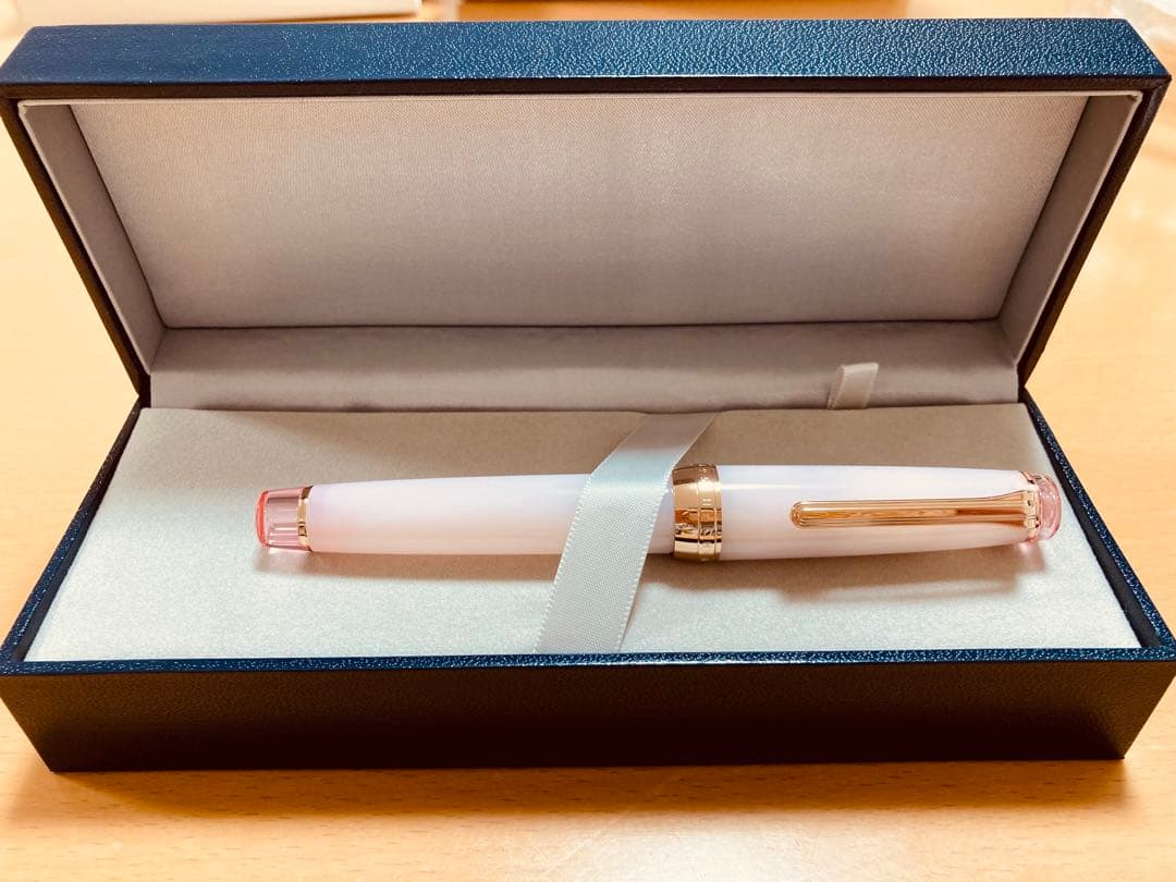 新品未使用 久保桜ブルームピンク 万年筆 中細MF 八文字屋 万年筆 久保