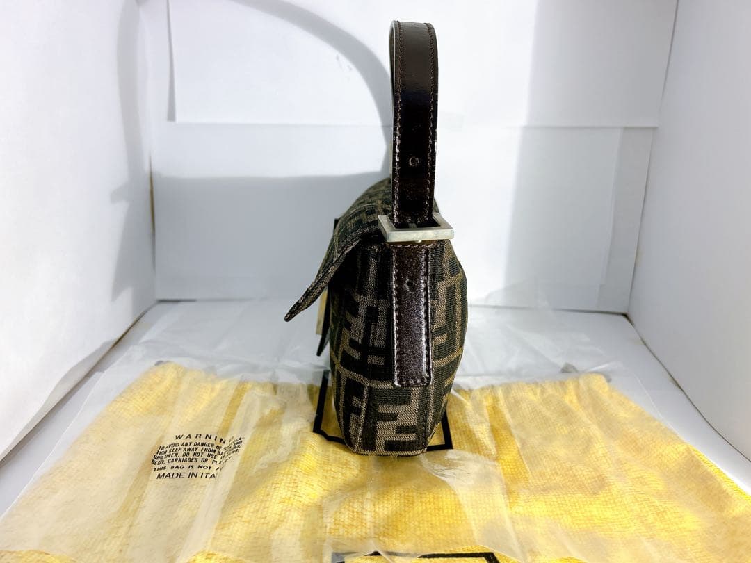 Fendi FFロゴ ハンドバッグ ブラウン