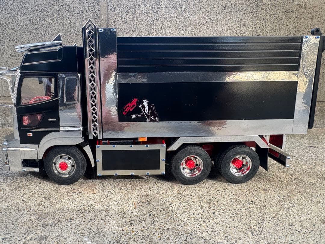 アオシマ 1/32 深箱ダンプ改　17プロフィア　E.YAZAWA仕様完成品