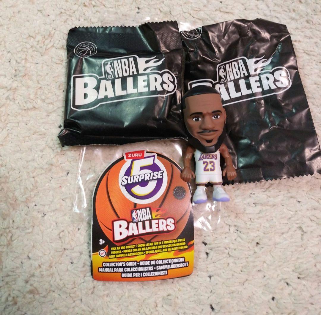 レブロン・ジェームズ アレクサンダー2つ