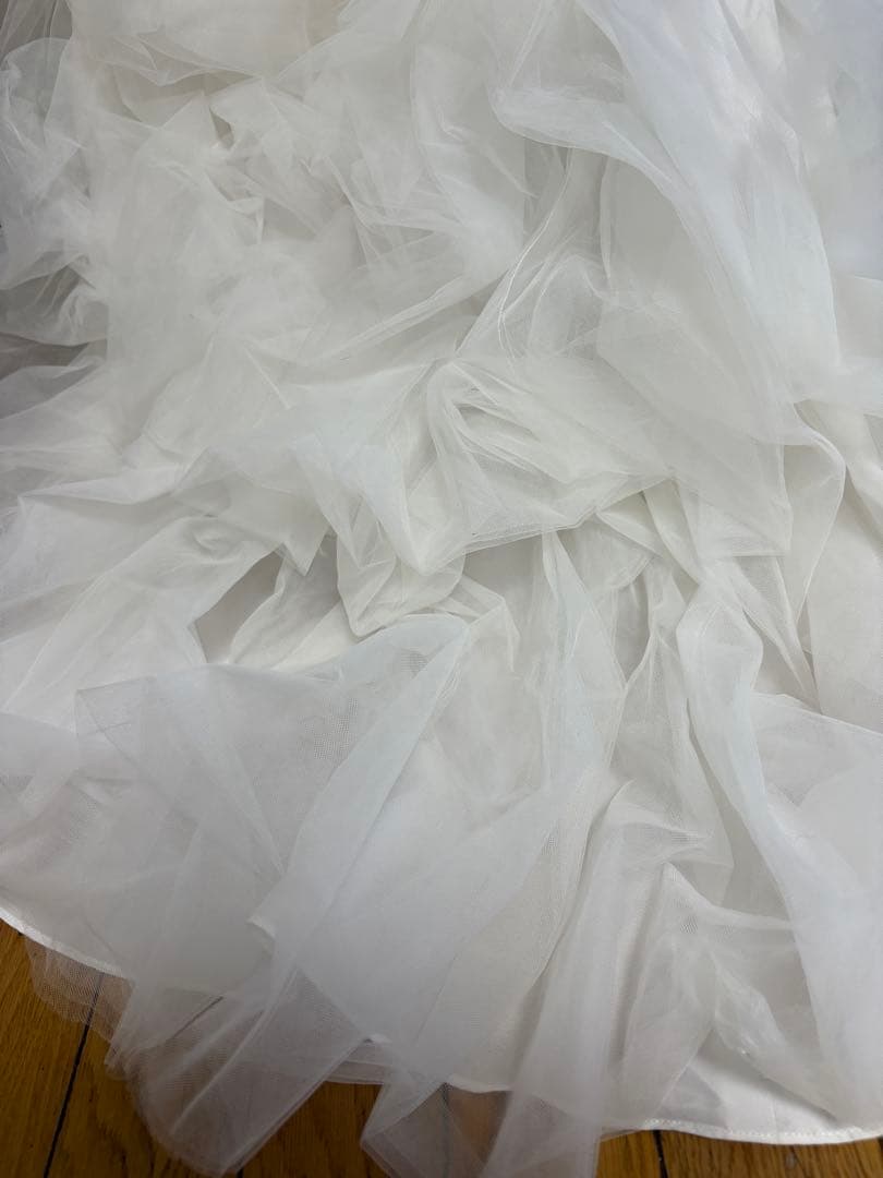天　ホワイトウェディングドレス オフショルダー　MIL5058