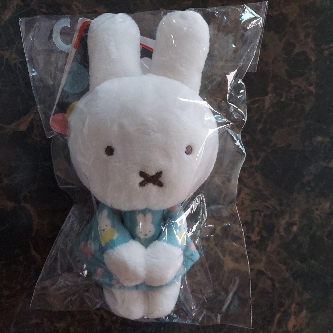 ミッフィー ちょっこりさんオータムカラー - メルカリ