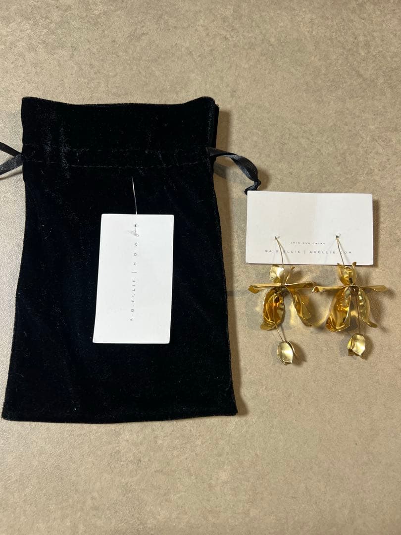 A.B.ELLIE (エイビーエリー) ピアス【お値下げ】 - メルカリ