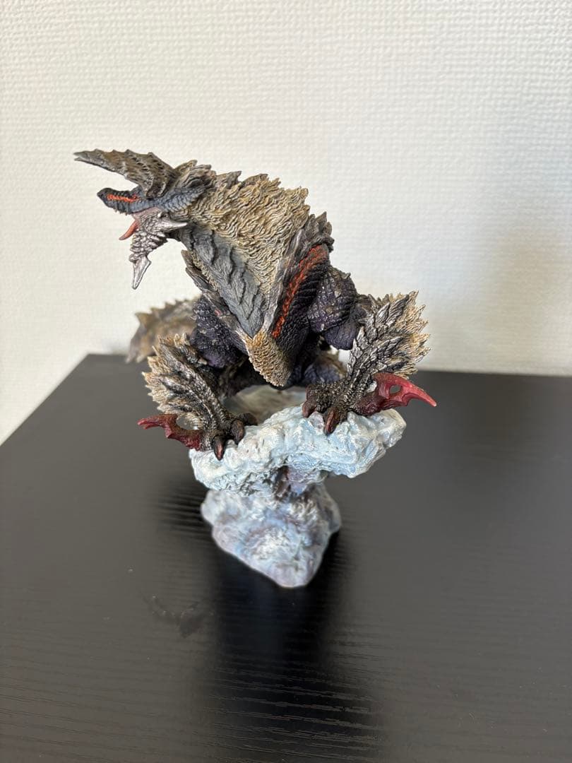 ジンオウガ亜種　CFBクリエイターズモデル モンスターハンター